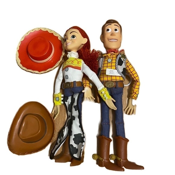 Disney Woody & Jessie Doll Set W/ Hats Voice Box is only working on Jessie - Picture 1 of 5